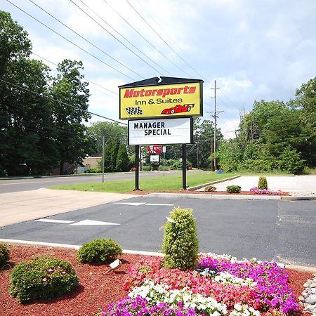 Millville Motorsports Inn And Suites Buitenkant foto