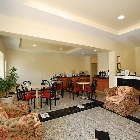 Millville Motorsports Inn And Suites Interieur foto